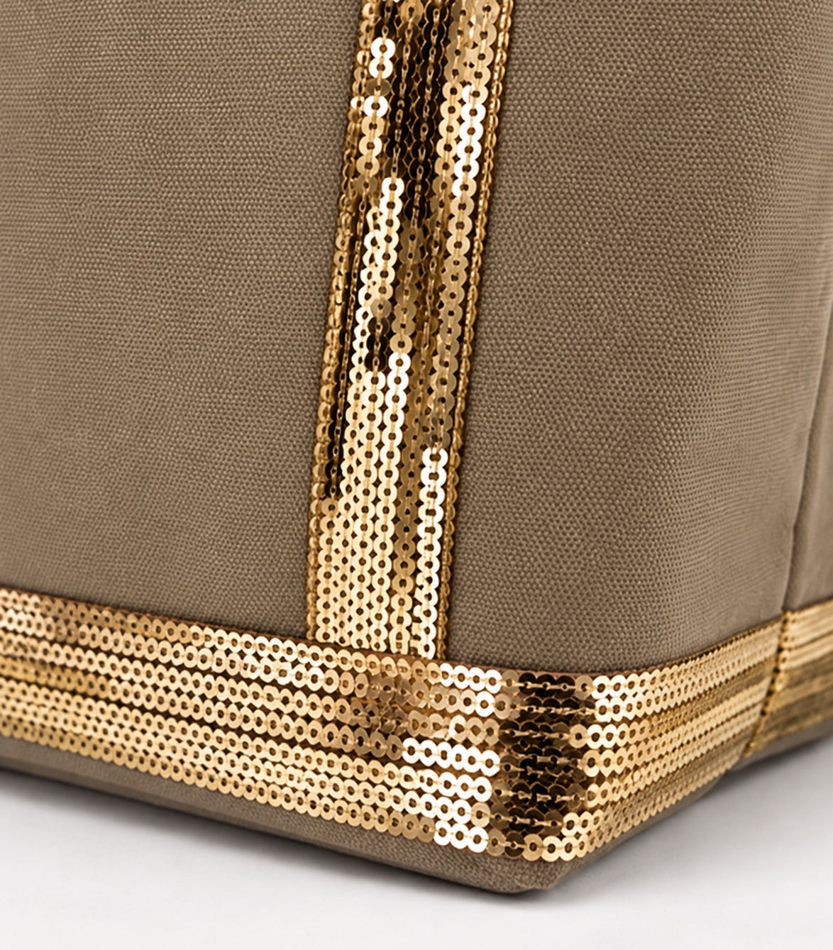 Le Vanessa Gold